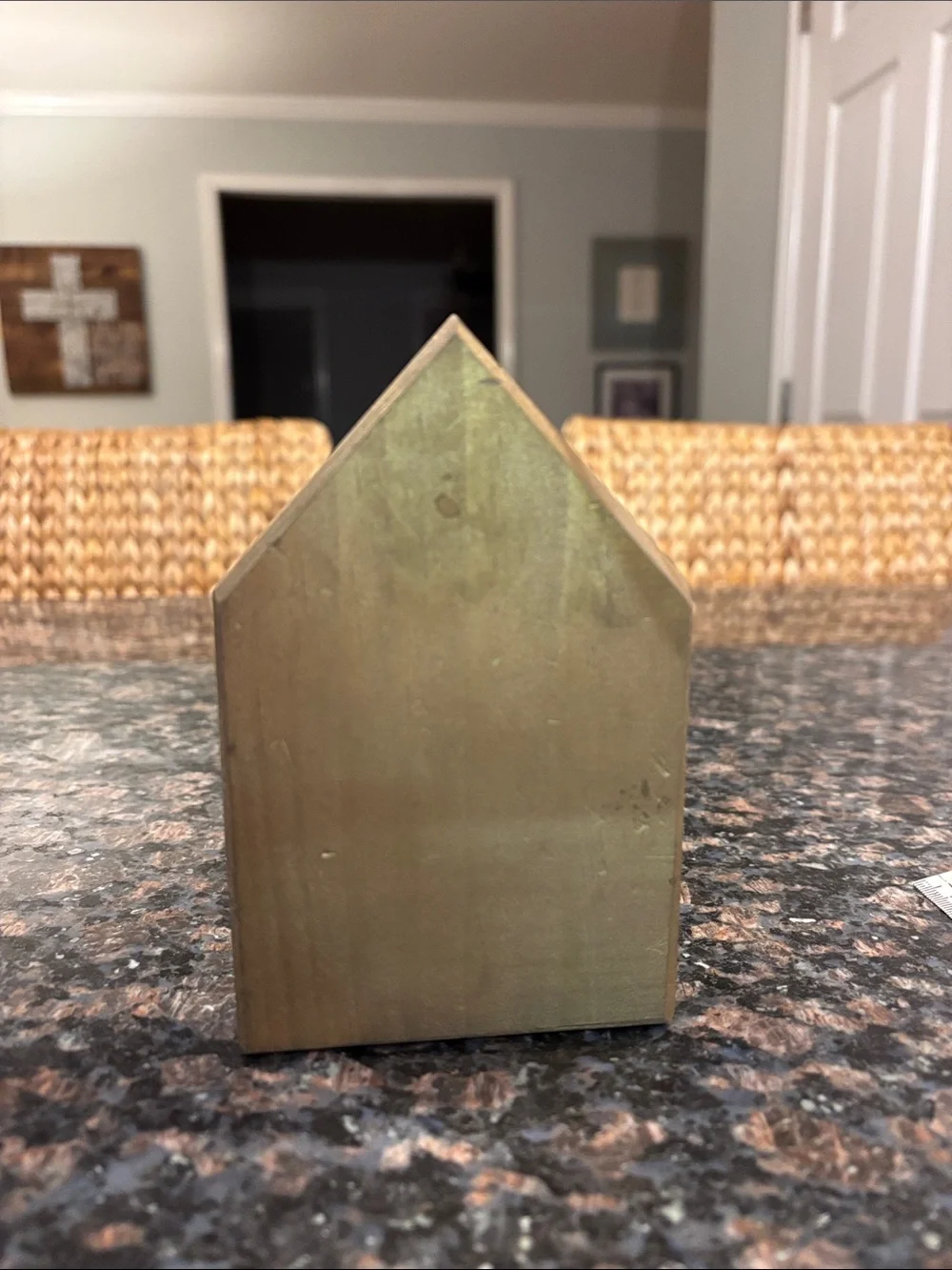 Chi O wooden block house